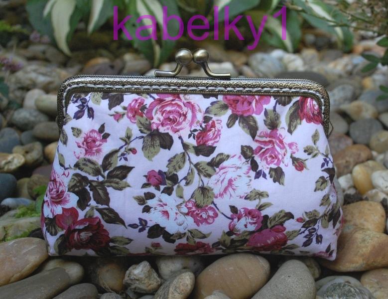 Dámska peňaženka kvety kovové vintage zapínanie