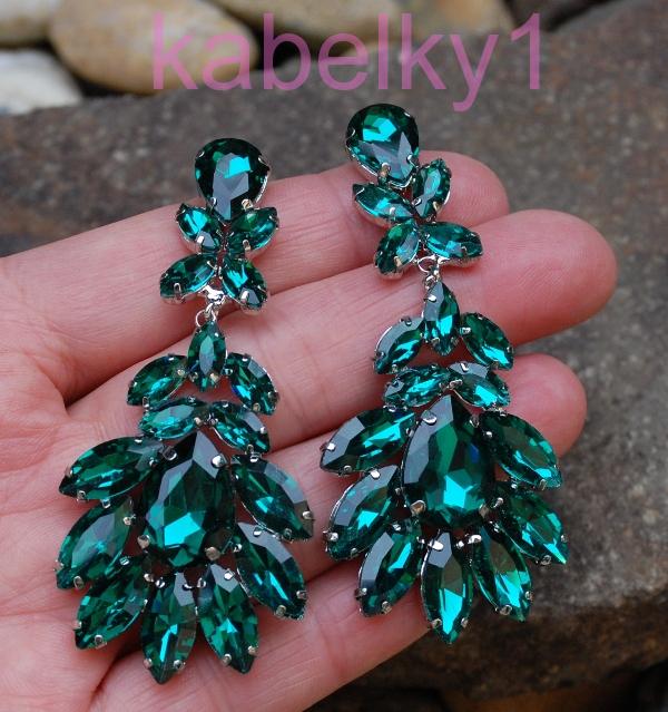 Náušnice zelené spoločenské strieborný podklad brúsené sklo 
