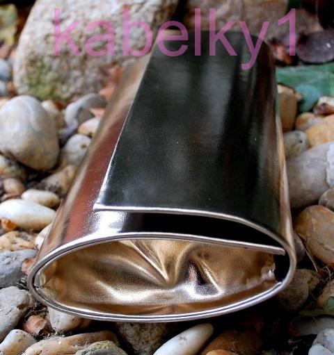 Kabelka listová zlatá lakovaná dlhé ramienko