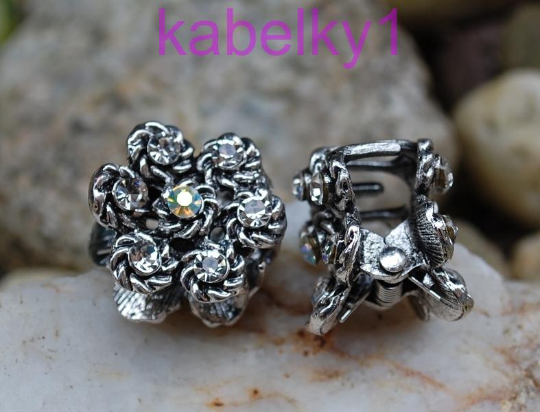 Ozdobné šedé štipce s brúseným sklom výrazný lesk