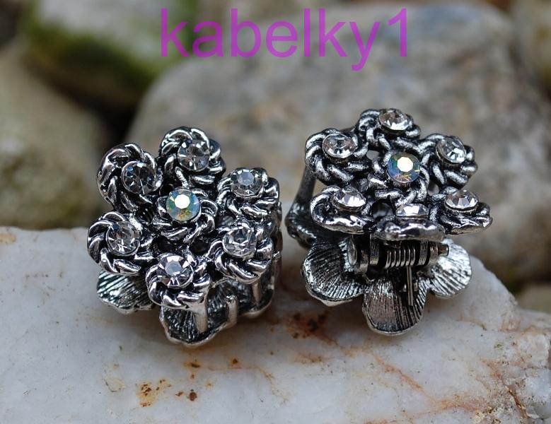 Ozdobné šedé štipce s brúseným sklom výrazný lesk