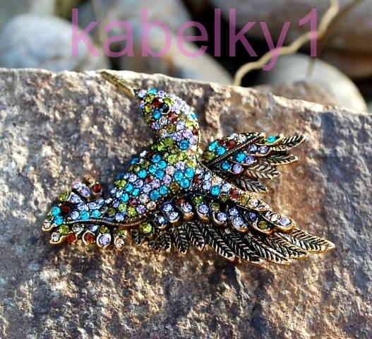 Brošňa MONA kolibrík mint modrá zlatistá ružová farba brúsené sklo
