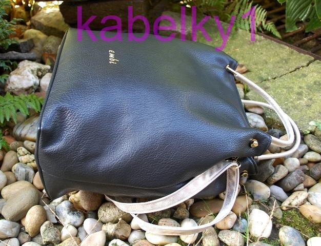 Kabelka čierna zlaté kovové rúčky crossbody "e m b i"