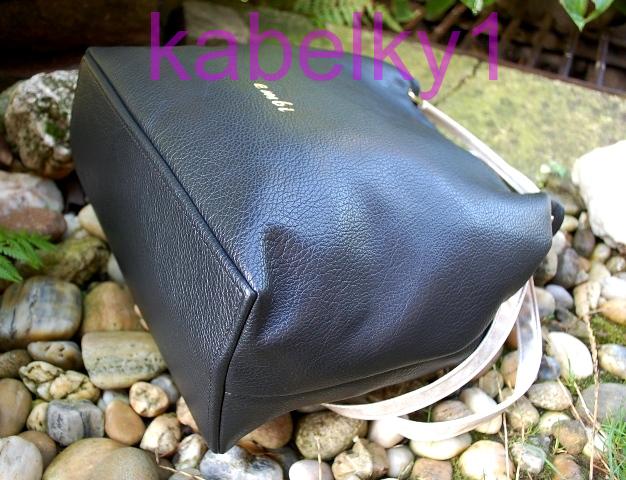 Kabelka čierna zlaté kovové rúčky crossbody "e m b i"