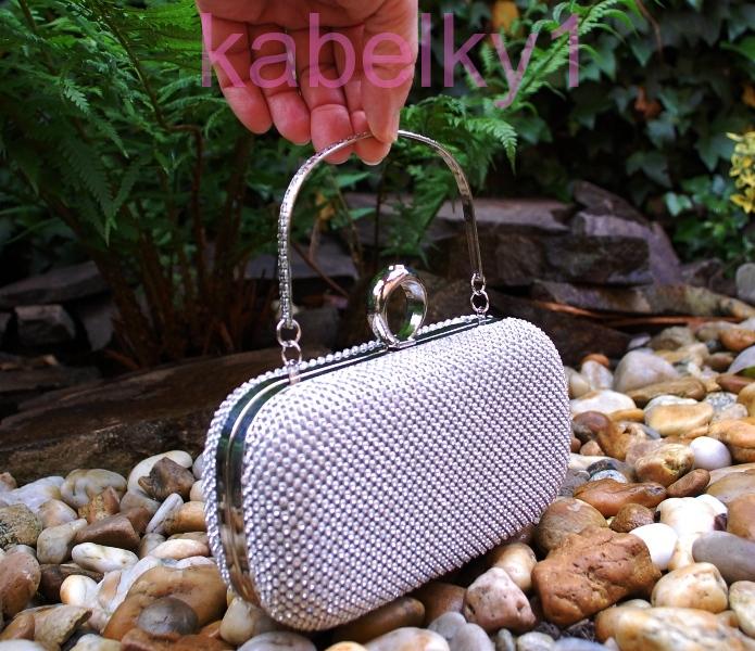 Kabelka strieborná štrasová plesová ozdobné zapínanie