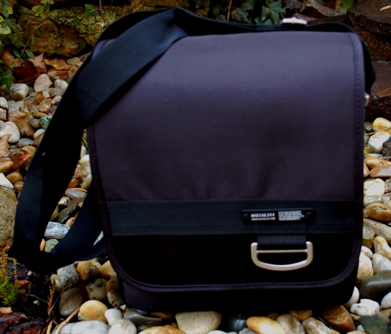  Pánska čierna taška crossbody strieborné kovanie