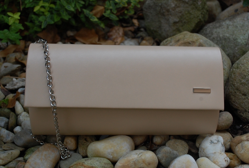 Kabelka listová krémová matná strieborná retiazka