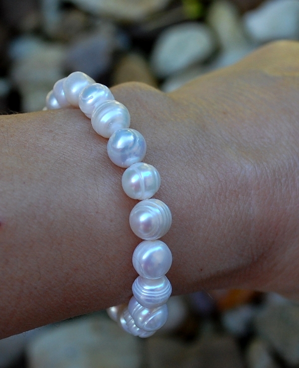 Náramok perly smotanový s jemným  leskom prispôsobivý