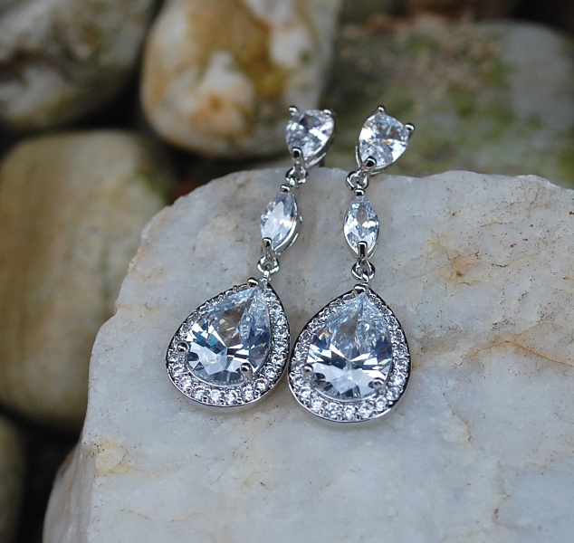 Náušnice strieborné brúsené sklo spoločenské