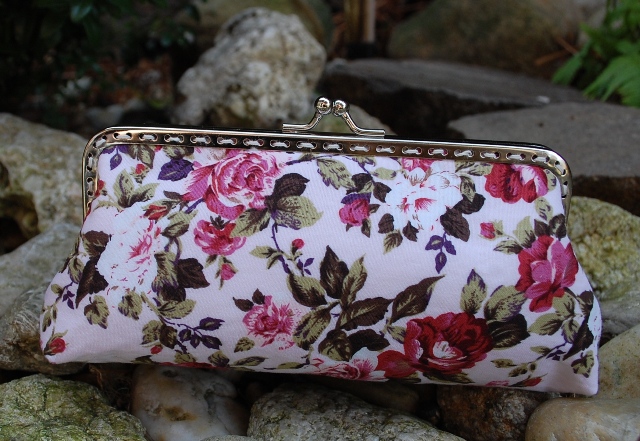 Dámske kvetinkové púzdro na okuliare vintage zapínanie
