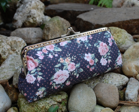 Dámske kvetinkové púzdro na okuliare vintage zapínanie