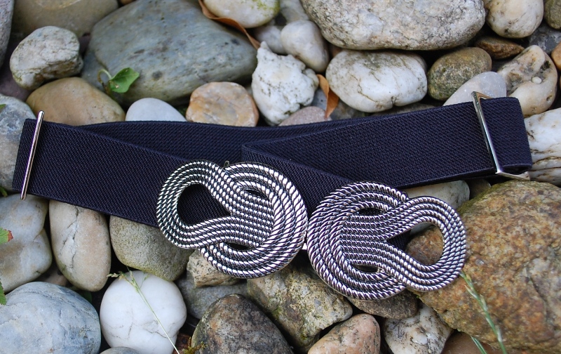 Opasok čierny pružný strieborná pracka  