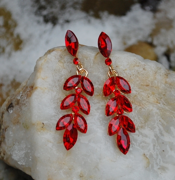 Náušnice červené brúsené sklo zlatý podklad