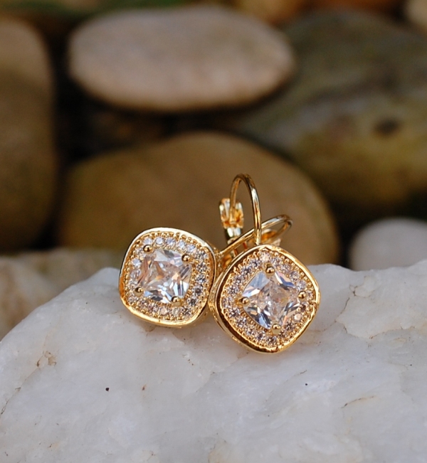 Náušnice zlaté brúsené sklo štras 