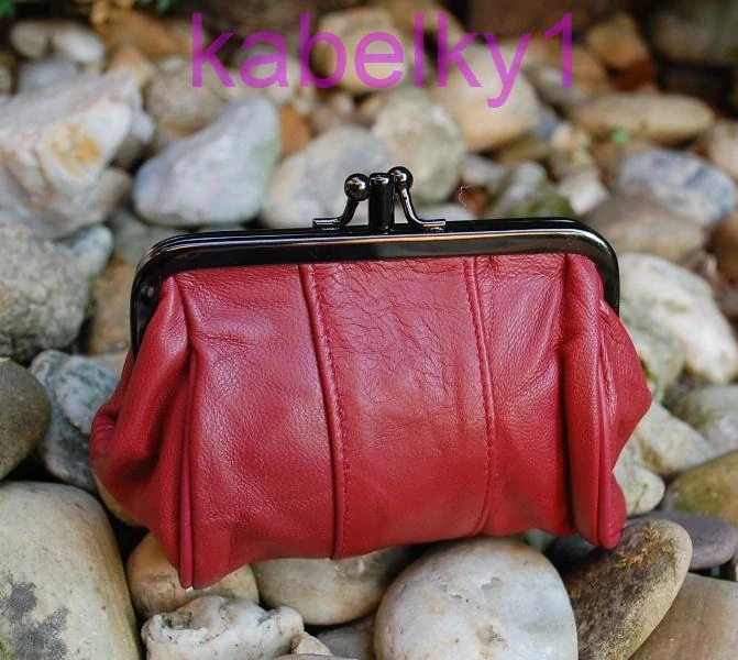 Dámska bordová tmavá peňaženka veľká na drobné 