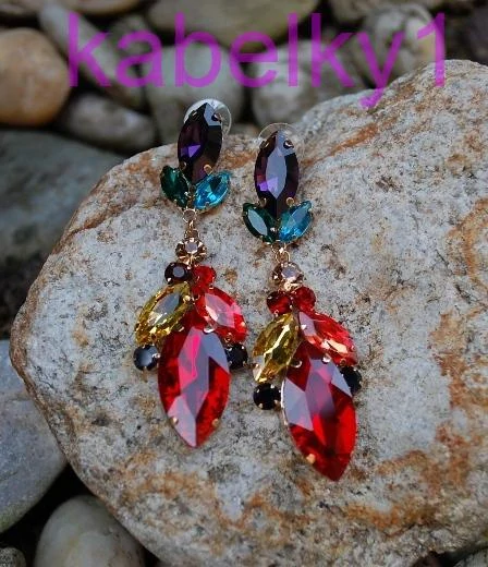 Náušnice zlaté červené zelené modré spoločenské brúsené sklo 