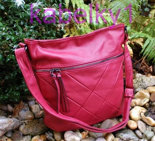 Bordová kabelka strieborné kovanie matná 