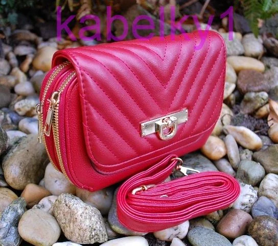 Kabelka červená zlaté kovanie dlhé ramienko