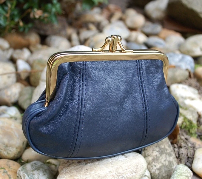 Dámska modrá peňaženka kožená na drobné 