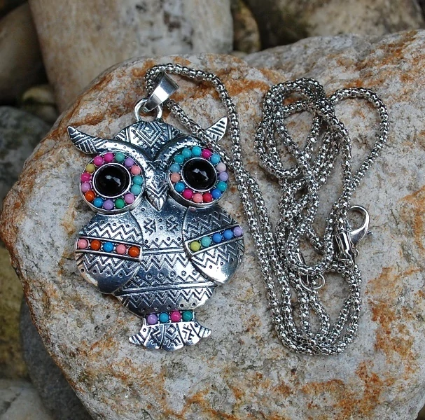 Náhrdelník retiazka sova strieborná farebné kamienky