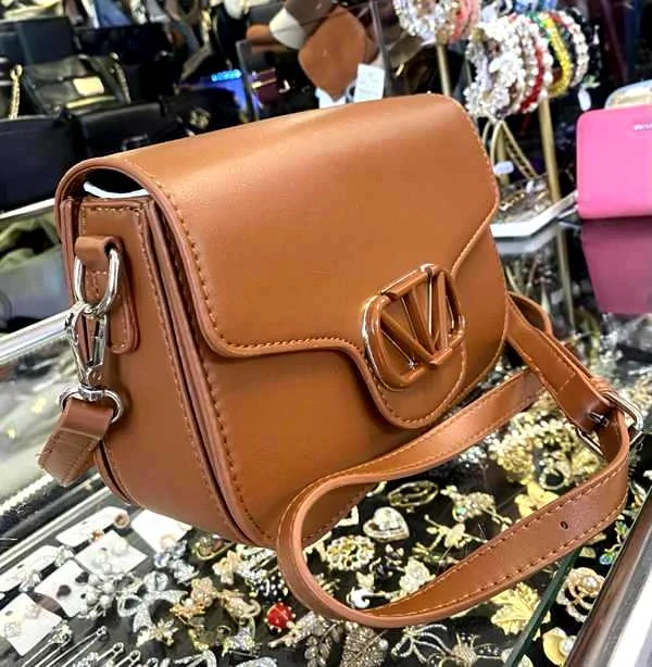 Kabelka hnedá koňaková matná s ozdobnou prackou