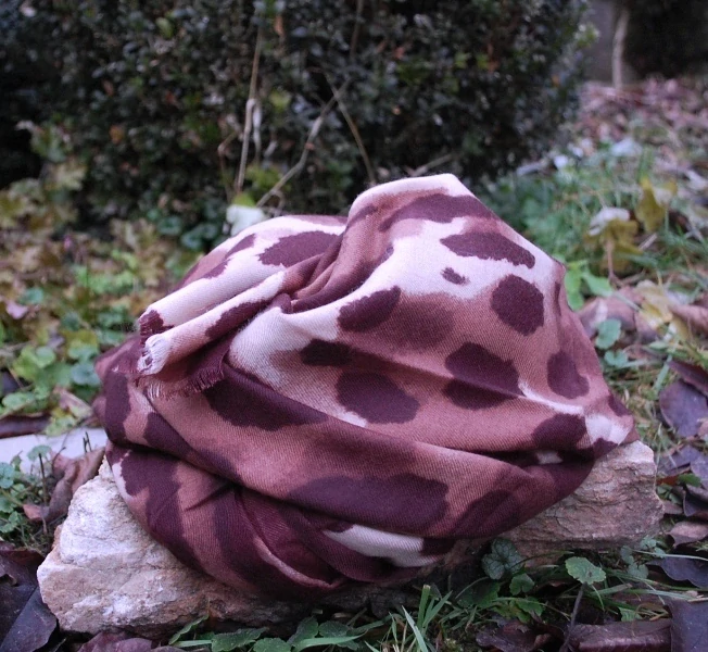 Šál krémový hnedý čierny smotanový leopard