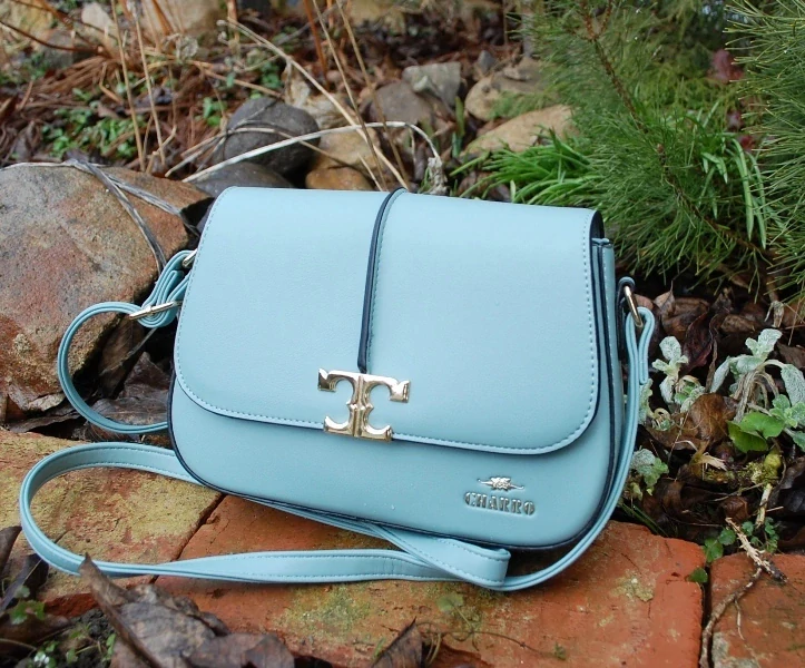 Kabelka mint mentolová zlaté logo CHARRO 