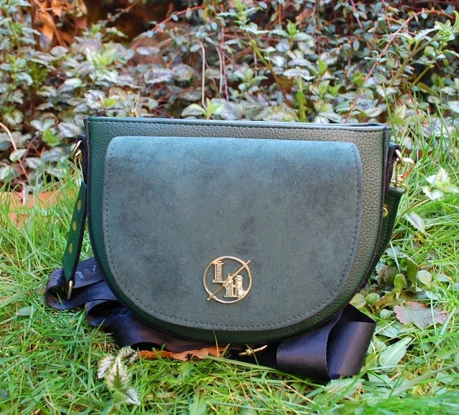 Kabelka smaragdová zelená crossbody zlaté kovanie LAURA BIAGGI