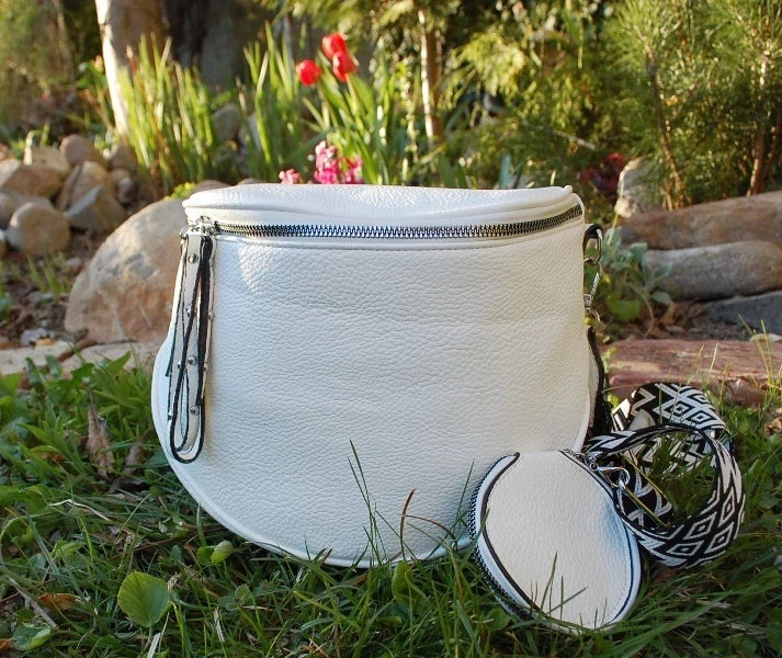 Kabelka biela matná čierno biele ramienko