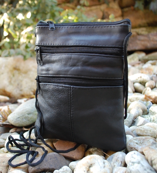  Pánska čierna taška malá na doklady koža