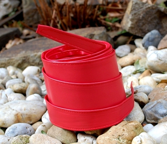 Červený matný široký dlhý opasok