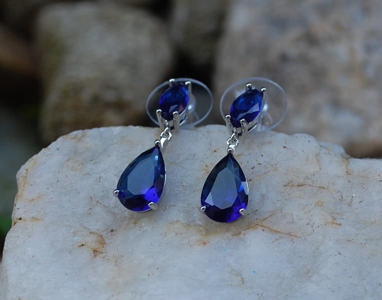 Náušnice slzičky modré brúsené sklo