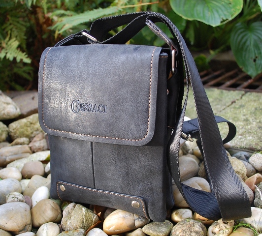 Pánska taška čierna antracitová štepovaná crossbody malá