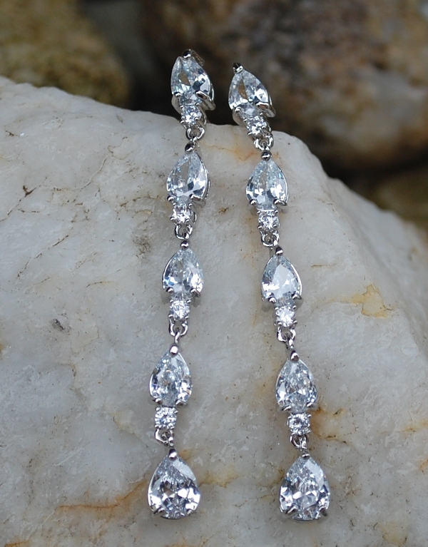 Náušnice strieborné brúsené sklo spoločenské