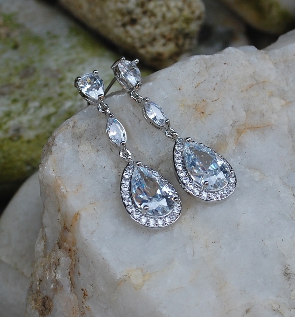 Náušnice strieborné brúsené sklo spoločenské