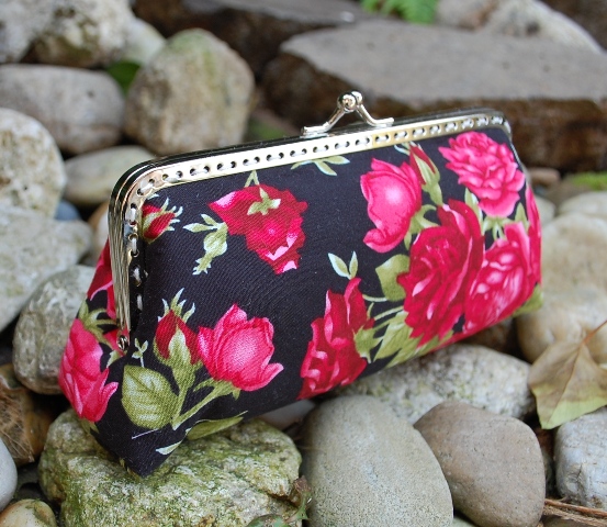 Dámske kvetinkové púzdro na okuliare vintage zapínanie
