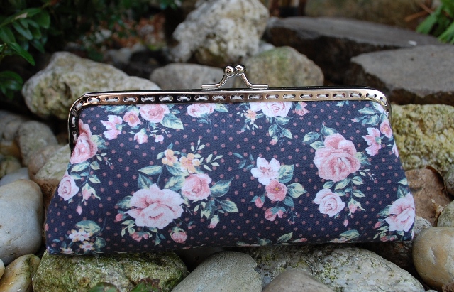 Dámske kvetinkové púzdro na okuliare vintage zapínanie