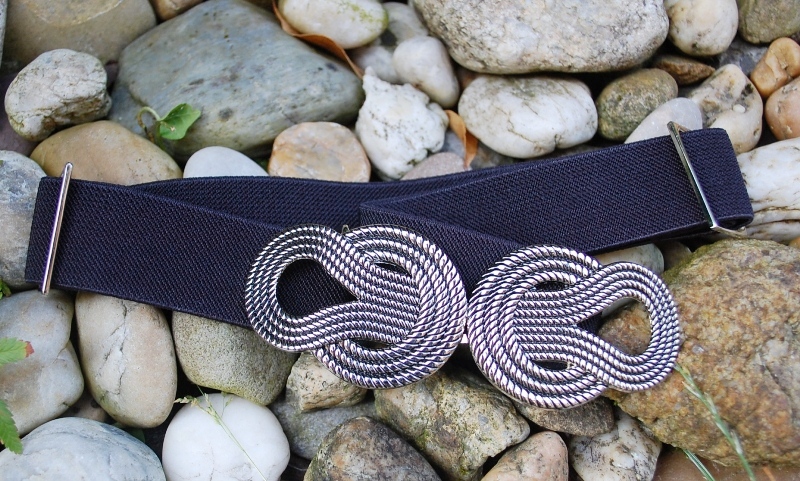 Opasok čierny pružný strieborná pracka  