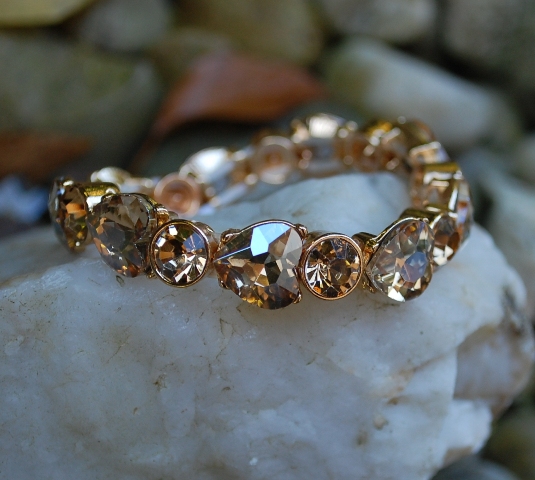 Náramok zlaté srdiečka a kruhy brúsené sklo 