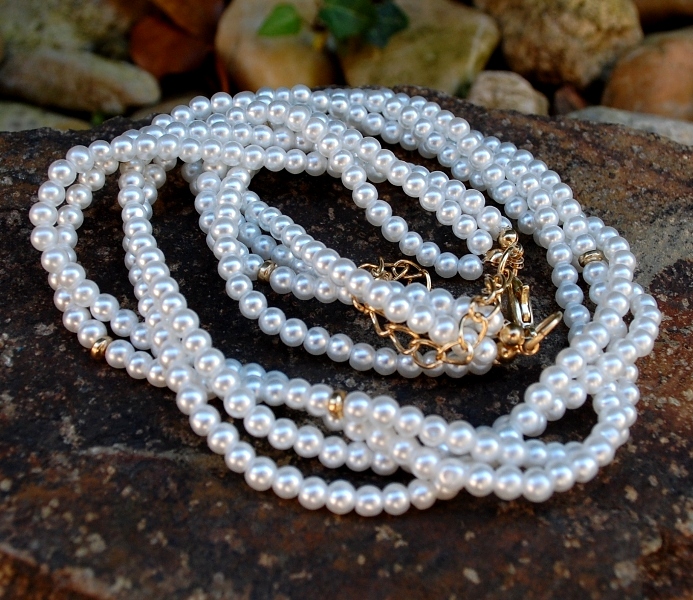 Náhrdelník perlový biely zlatá retiazka zlaté korálky