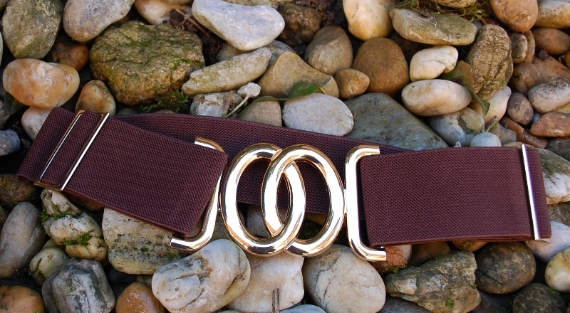 Opasok hnedý pružný zlatá pracka  