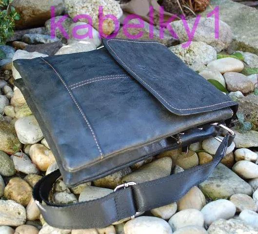  Pánska taška čierna antracitová štepovaná crossbody 