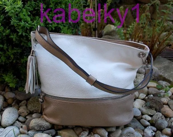 Kabelka bielo krémová crossbody strieborné kovanie 