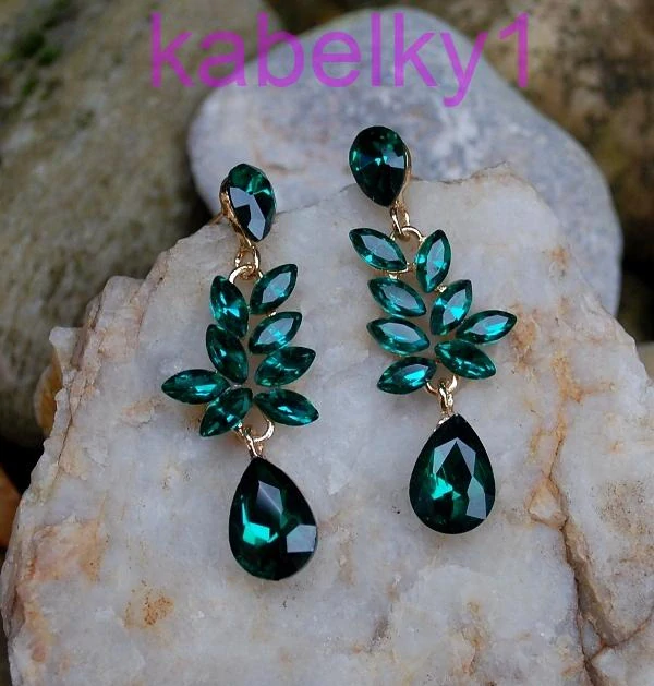 Náušnice zelené brúsené sklo zlatý podklad