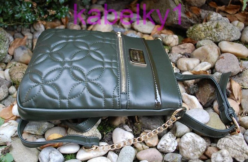 Kabelka zelená prešívaná dlhé ramienko zlatá retiazka MONNARI