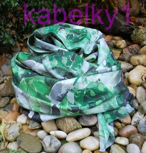 Šál zelený šedý biely čierny zlatý vzor