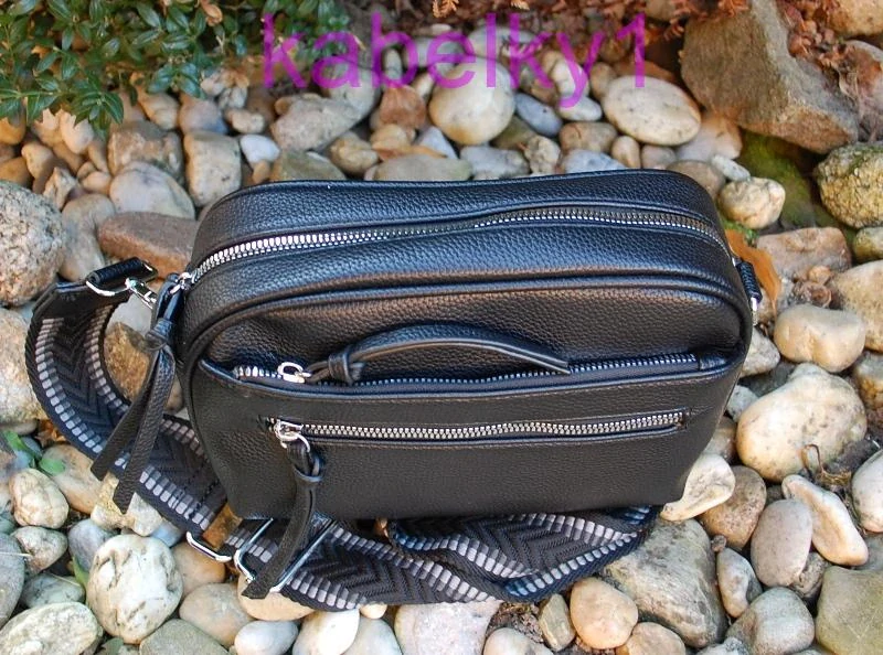 Kabelka čierna zipsové priečinky čierno šedé ramienko