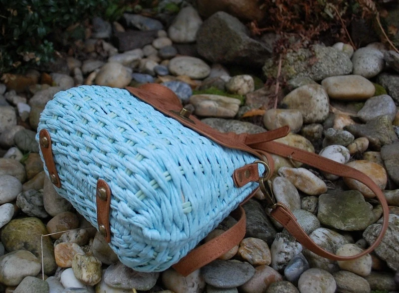 Kabelka špagátová modro hnedá pletená