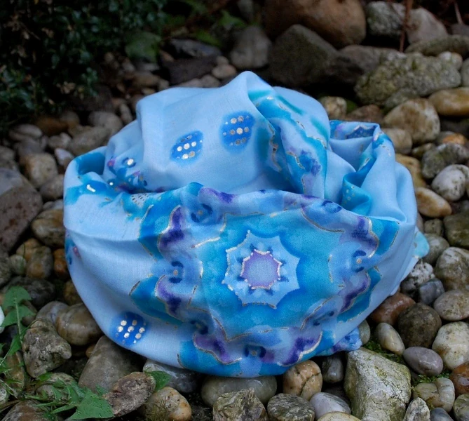 Šatka modrá zelená mentolová zlatý vzor