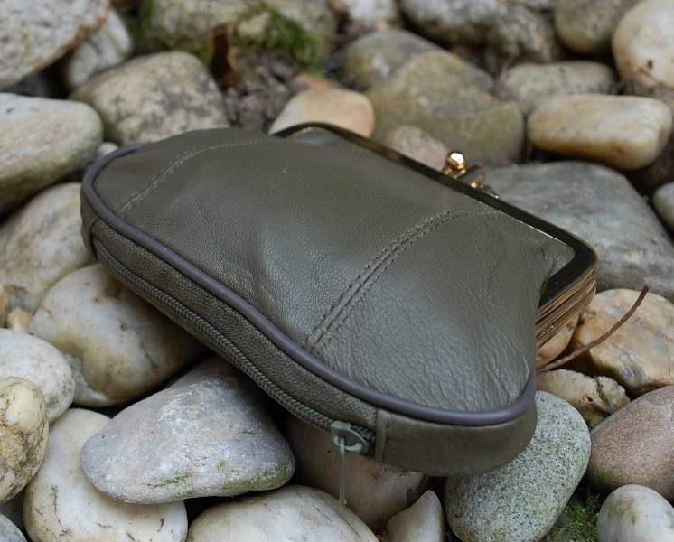 Dámska zelená peňaženka kožená na drobné 